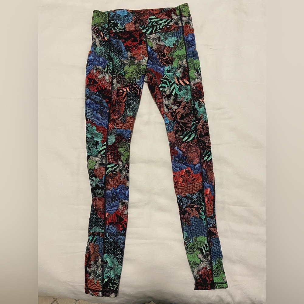 Lululemon crop leggings with pockets